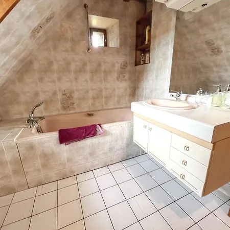 بيت للعطل Maison Cosy A + Jardin Lanobre